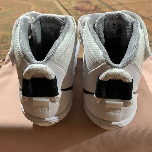 NIKE FORCE SAVAGE PRO 2 MEN'S FOOTBALL CLEAT - Picture 9 of 13